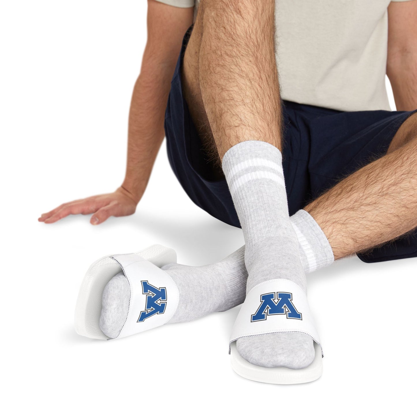 Minnetonka Skippers Men's Removable-Strap Sandals - Stylish Comfort for Game Day