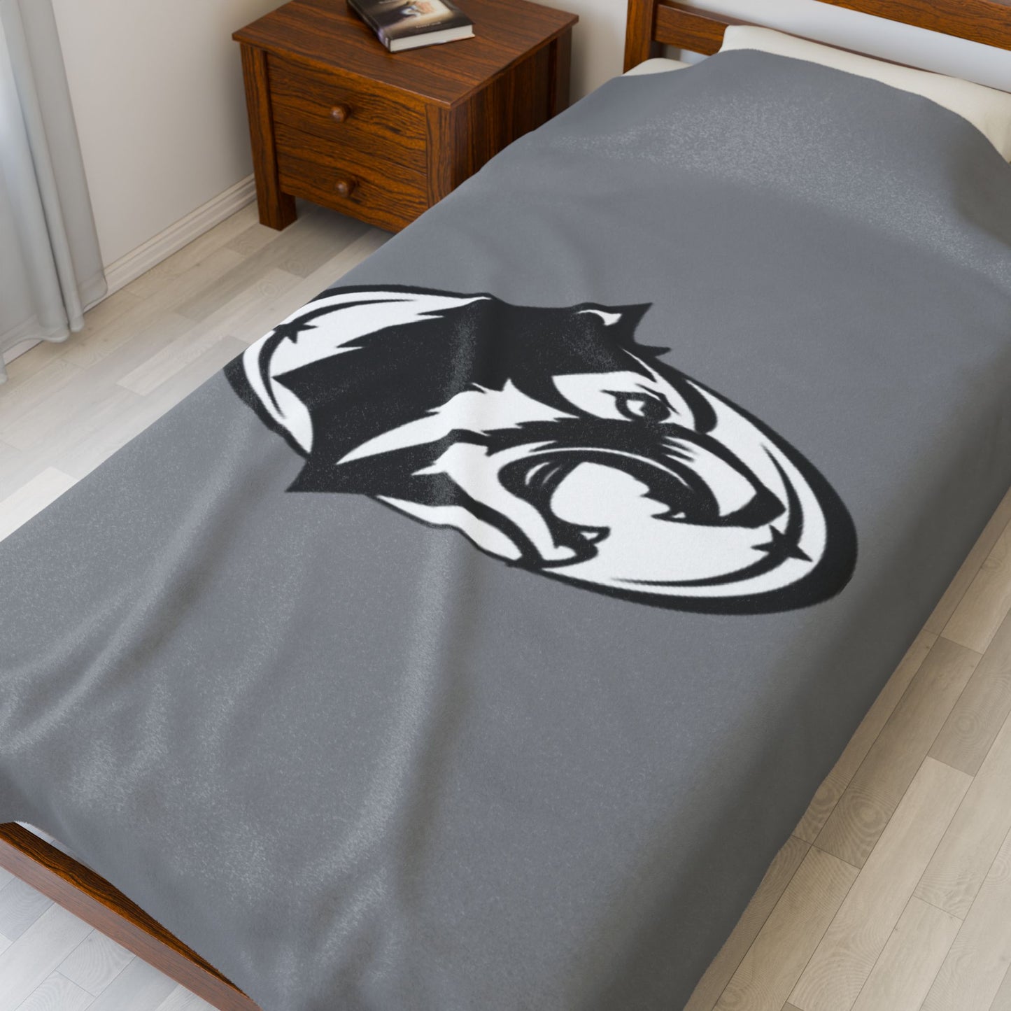Roseville Raiders Cozy Velveteen Plush Blanket - Perfect for Home Decor & Gifts
