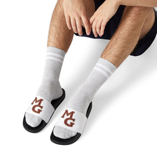 Maple Grove Crimson Men's Removable-Strap Sandals - Comfortable & Stylish Footwear for Summer