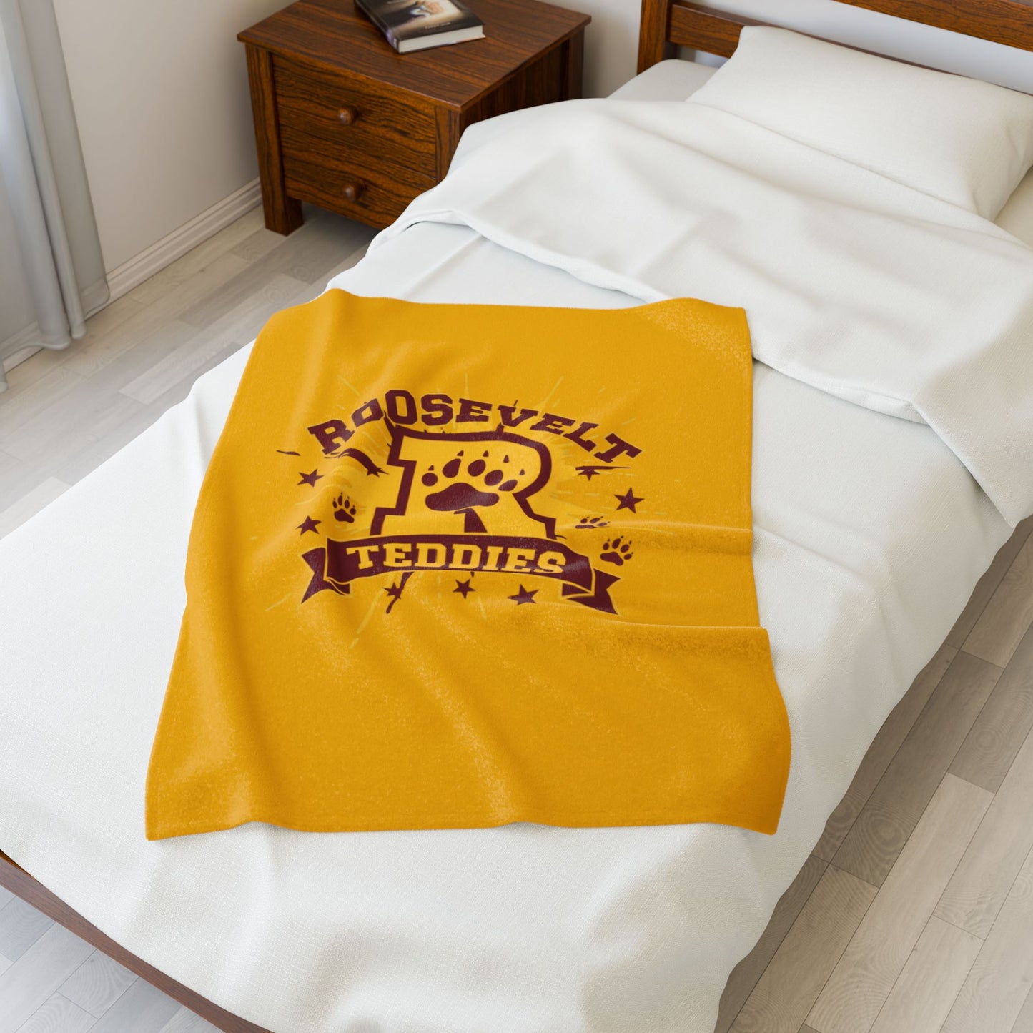 Minneapolis Roosevelt Velveteen Plush Blanket - Cozy Sports Fan Gift