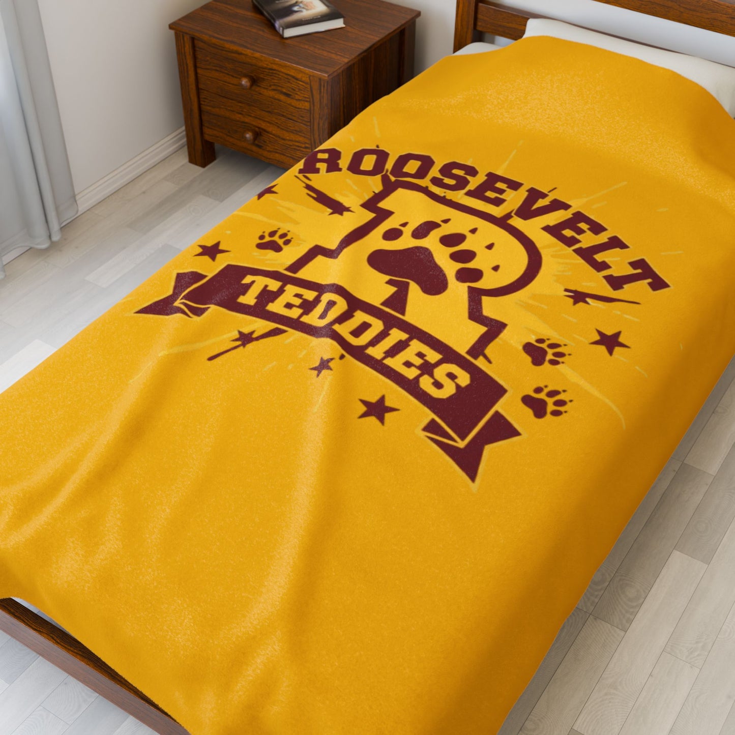 Minneapolis Roosevelt Velveteen Plush Blanket - Cozy Sports Fan Gift