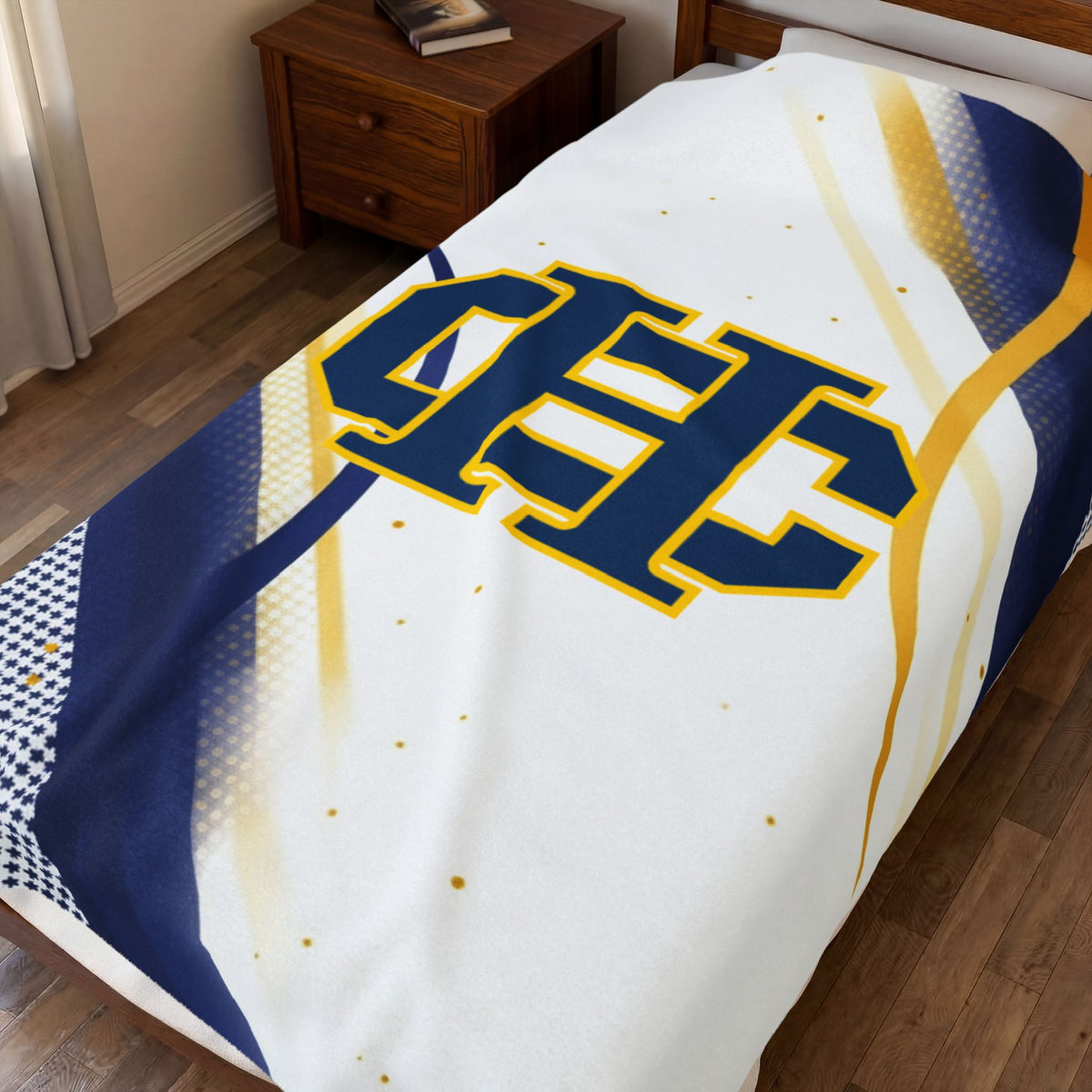 Columbia Heights Hylanders Cozy Velveteen Plush Blanket - Perfect for Gifts and Home Décor